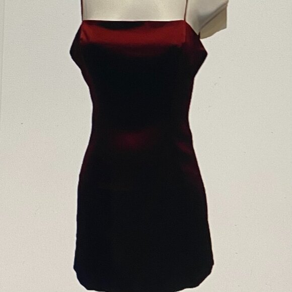 SUNDAY BEST ARITZIA WINE COLOR MINI DRESS SZ 00 NWOT - Picture 2 of 5
